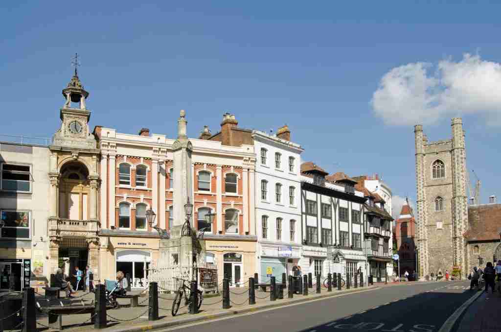 direct cremation in Berkshire - image of market place square in Reading for location