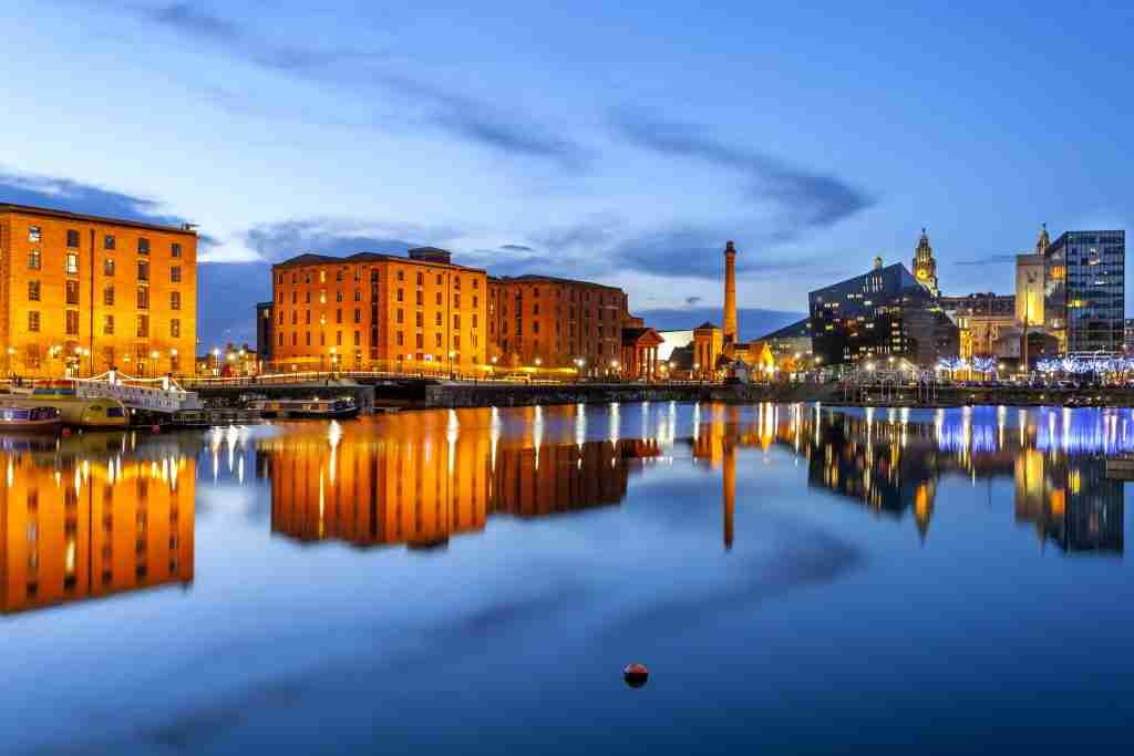 direct cremation in merseyside - liverpool by the docks at nights